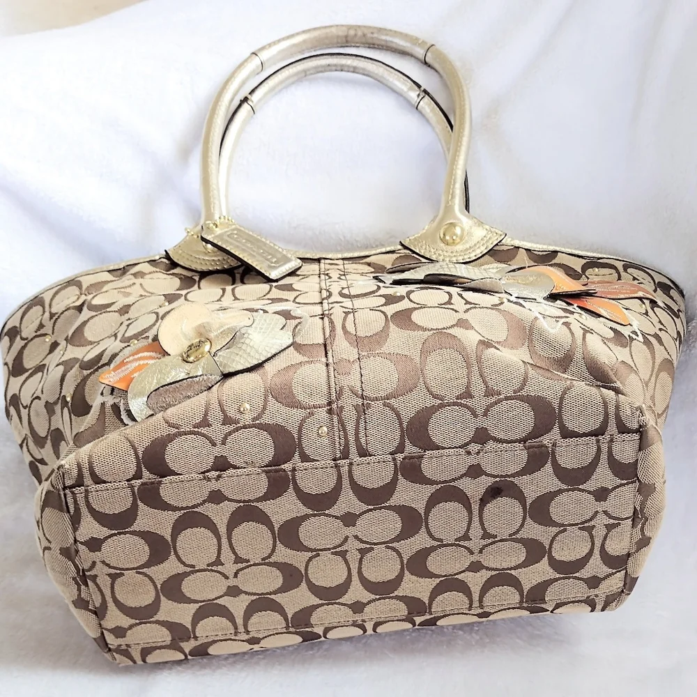 Coach Bleecker Khaki Signature Patchwork Floral Metallic Gold Tote Bag Y2K - Picture 9 of 15